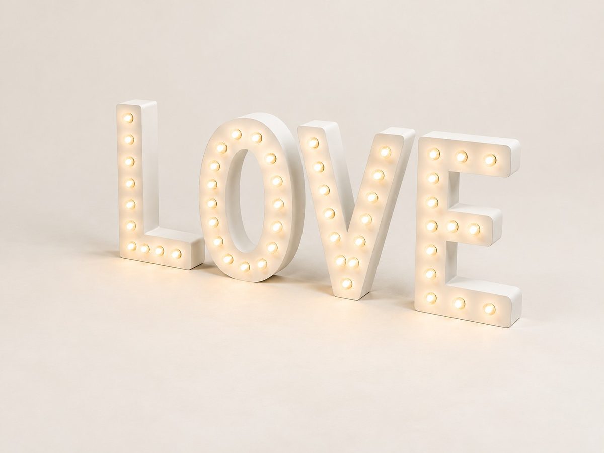 Lettres LOVE lumineuses